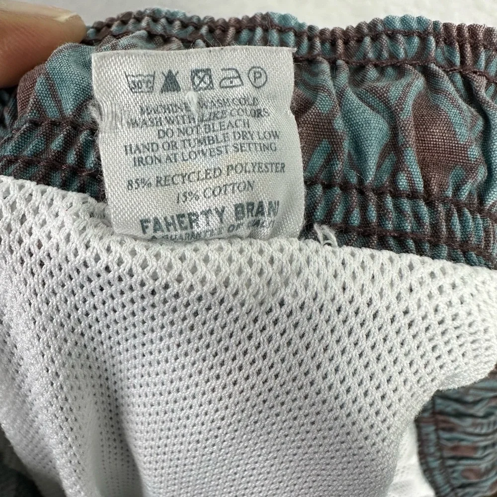 Faherty Swim Trunks Mens L Blue Abstract Diamond Pattern Drawstring Beach Shorts